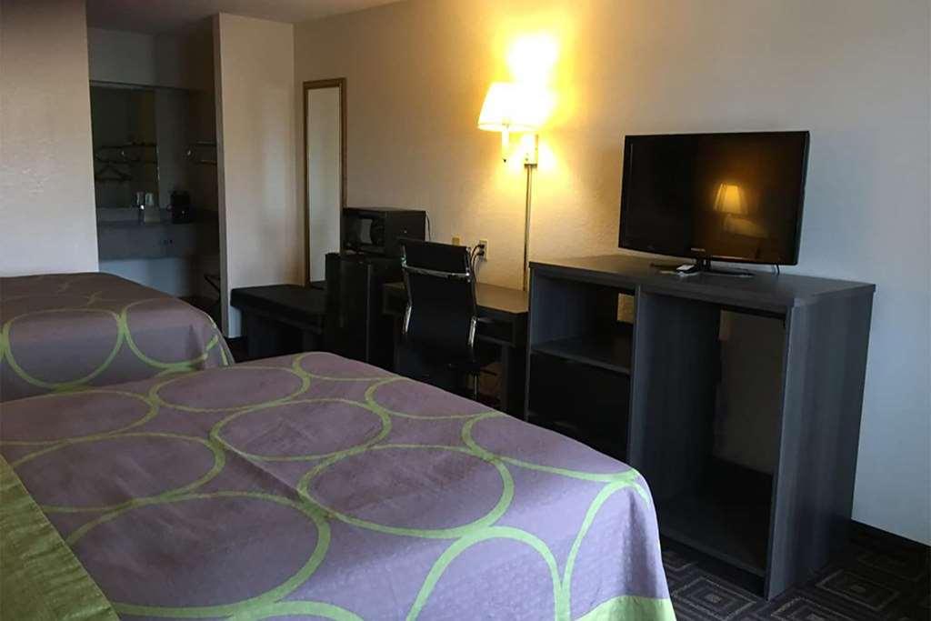 Super 8 By Wyndham Seguin Hotel Szoba fotó