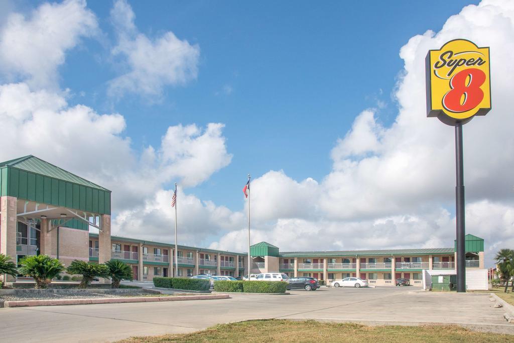 Super 8 By Wyndham Seguin Hotel Kültér fotó